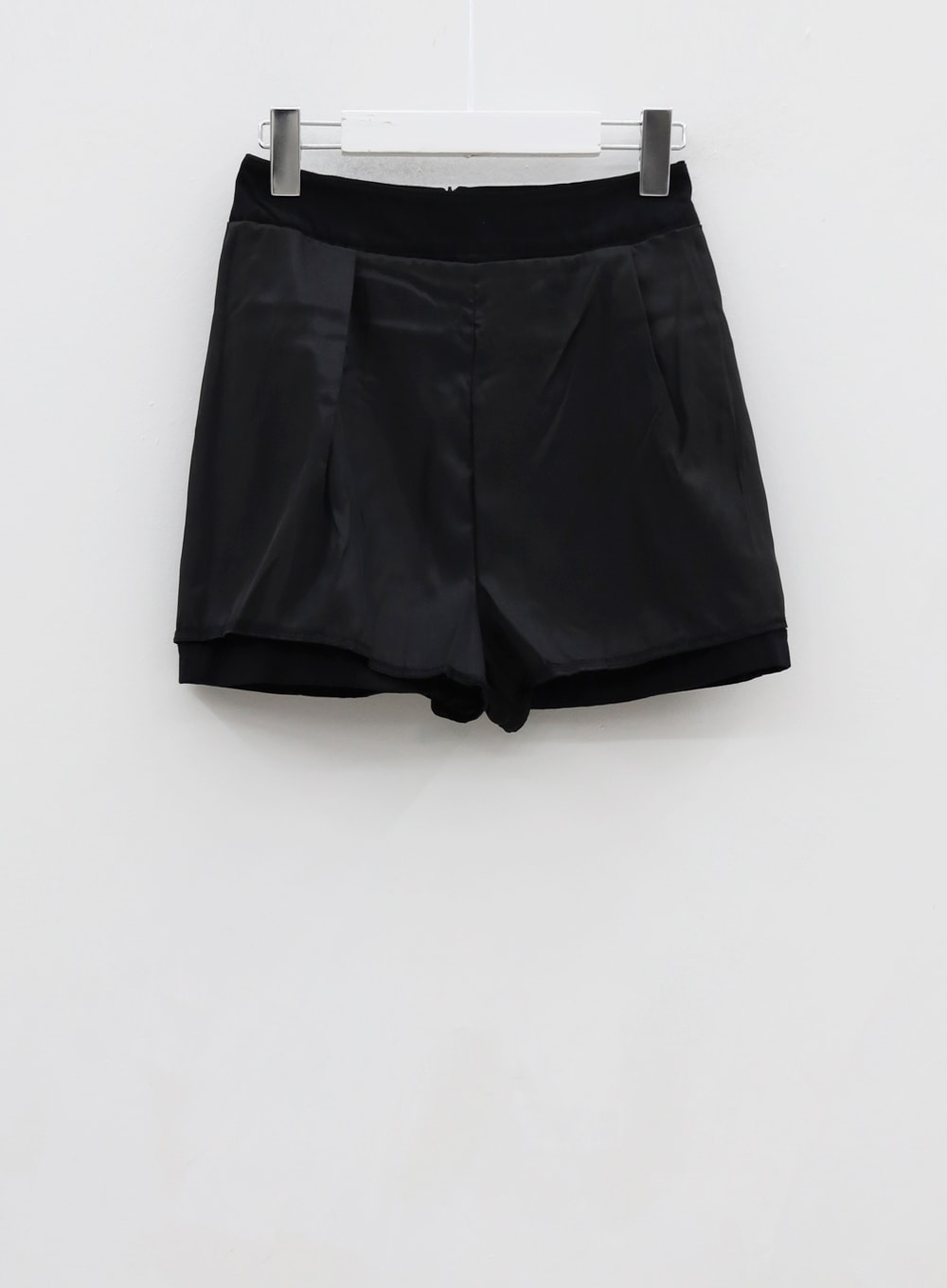 High-Waisted Cargo Mini Skirt CU18