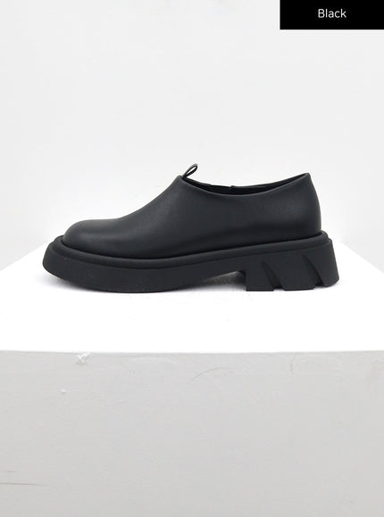 Round Toe Platform Loafer CM317